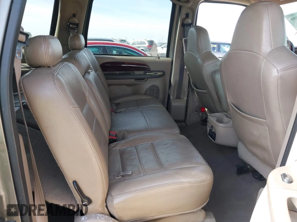 2003 Ford Excursion Limited z VIN 1FMNU42P83EC62184, wystawiony jako IAAI lot #41467896 z przebiegiem 258 965 mil mil oraz . Historia ofert i sprzedaży dostępna na DreamBid. Obrazek 8.