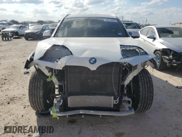 2024 BMW X3 xDrive30i with VIN 5UX53DP08R9T75944, listed as a Copart auction lot 44019865 with 11,777 mi miles and Salvage Title. Bid and sale history available at carsss.com. Image 5.