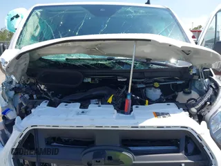 2024 Ford Transit Cargo с VIN 1FTBR1Y80RKB59990, выставлен на аукционе IAAI как лот 42241182 с пробегом 13 385 миль миль и . История ставок и продаж доступна на DreamBid. Изображение 10.