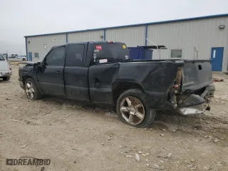 2003 Chevrolet Silverado 1500 LS with VIN 2GCEC19V931218559, listed as a Copart auction lot 46908835 with 269,668 mi miles and Salvage Title. Bid and sale history available at carsss.com. Image 2.
