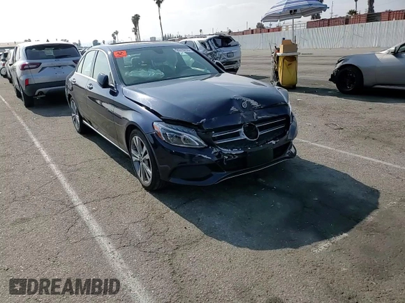 2018 Mercedes-Benz C 300 z VIN 55SWF4JB2JU264063, wystawiony jako Copart lot #55316235 z przebiegiem Nie podano mil oraz Szkoda całkowita • Salvage title. Historia ofert i sprzedaży dostępna na DreamBid. Obrazek 13.