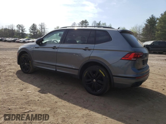 2022 Volkswagen Tiguan SE R-Line Black with VIN 3VV8B7AX2NM051233, listed as a Copart auction lot 54546455 with 61,848 mi miles and Salvage title. Bid and sale history available at DreamBid. Image 2.