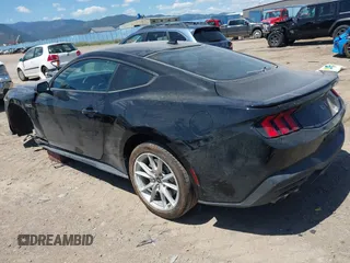 2024 Ford Mustang GT z VIN 1FA6P8CFXR5422836, wystawiony jako IAAI lot #42485136 z przebiegiem 8 437 mil mil oraz . Historia ofert i sprzedaży dostępna na DreamBid. Obrazek 3.