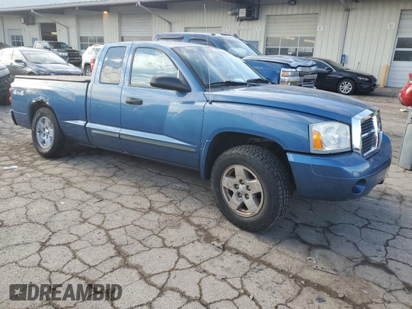 2005 Dodge Dakota SLT with VIN 1D7HW42N15S164120, listed as a Copart auction lot 84000074 with 107,087 mi miles and Non Repairable. Bid and sale history available at DreamBid. Image 4.