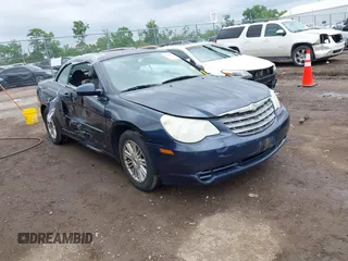 2008 Chrysler Sebring Touring z VIN 1C3LC55RX8N260837, wystawiony jako IAAI lot #42368016 z przebiegiem 184 681 mil mil oraz . Historia ofert i sprzedaży dostępna na DreamBid. Obrazek 1.