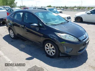 2011 Ford Fiesta SE z VIN 3FADP4BJ6BM121924, wystawiony jako IAAI lot #42453787 z przebiegiem 153 691 mil mil oraz . Historia ofert i sprzedaży dostępna na DreamBid. Obrazek 1.
