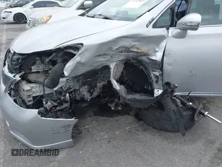 2010 Lexus HS 250h z VIN JTHBB1BA9A2017446, wystawiony jako IAAI lot #42119697 z przebiegiem 156 642 mil mil oraz . Historia ofert i sprzedaży dostępna na DreamBid. Obrazek 6.