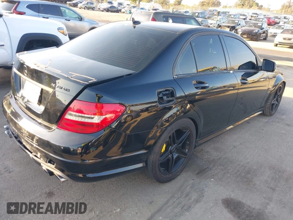 2009 Mercedes-Benz C 63 AMG with VIN WDDGF77X39F231287, listed as a IAAI auction lot 41556195 with 173,471 mi miles and . Bid and sale history available at DreamBid. Image 4.