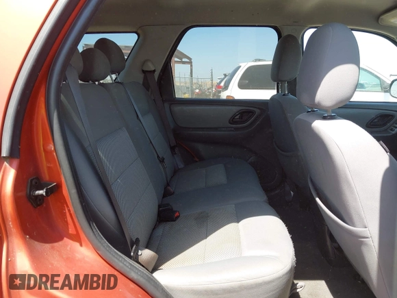 2006 Ford Escape XLT z VIN 1FMCU93126KD09603, wystawiony jako IAAI lot #42401991 z przebiegiem 124 167 mil mil oraz . Historia ofert i sprzedaży dostępna na DreamBid. Obrazek 8.