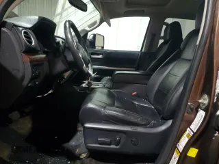2014 Toyota Tundra Limited z VIN 5TFHY5F18EX411007, wystawiony jako Copart lot #43234915 z przebiegiem 172 193 mil mil oraz Szkoda całkowita • Salvage title. Historia ofert i sprzedaży dostępna na DreamBid. Obrazek 7.