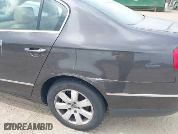 2006 Volkswagen Passat Value Edition z VIN WVWAK73C36P093366, wystawiony jako IAAI lot #42425785 z przebiegiem 53 125 mil mil oraz . Historia ofert i sprzedaży dostępna na DreamBid. Obrazek 6.