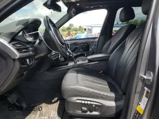2017 BMW X5 xDrive35i z VIN 5UXKR0C34H0X80194, wystawiony jako Copart lot #57305325 z przebiegiem 129 125 mil mil oraz Szkoda całkowita • Salvage title. Historia ofert i sprzedaży dostępna na DreamBid. Obrazek 7.