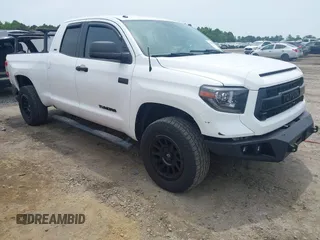 2017 Toyota Tundra SR с VIN 5TFUW5F16HX626071, выставлен на аукционе IAAI как лот 42286282 с пробегом 157 453 миль миль и . История ставок и продаж доступна на DreamBid. Изображение 1.