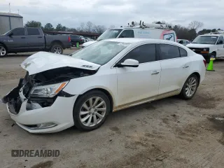 2014 Buick LaCrosse with VIN 1G4GA5G36EF246950, listed as a Copart auction lot 43945005 with 139,210 mi miles and Salvage Title. Bid and sale history available at carsss.com. Image 1.