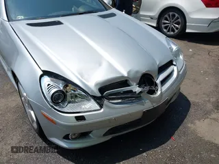 2008 Mercedes-Benz SLK 350 with VIN WDBWK56F98F184942, listed as a IAAI auction lot 42397775 with 80,851 mi miles and . Bid and sale history available at DreamBid. Image 6.