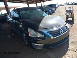 2015 Nissan Altima SV with VIN 1N4AL3AP8FC591586, listed as a IAAI auction lot 42083818 with 60,128 mi miles and . Bid and sale history available at carsss.com. Image 1.