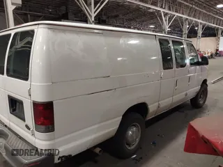 2004 Ford Econoline Cargo Recreational with VIN 1FTSS34L44HB32212, listed as a IAAI auction lot 40045229 with 326,657 mi miles and . Bid and sale history available at carsss.com. Image 6.