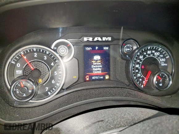2024 Ram 2500 Big Horn z VIN 3C6UR5DJ8RG405904, wystawiony jako Copart lot #63202225 z przebiegiem 6 010 mil mil oraz Czysty tytuł • Clean title. Historia ofert i sprzedaży dostępna na DreamBid. Obrazek 9.