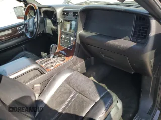 2017 Lincoln Navigator Select with VIN 5LMJJ3JT2HEL04577, listed as a Copart auction lot 61502645 with 42,982 mi miles and Salvage title. Bid and sale history available at DreamBid. Image 8.