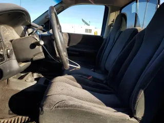 2001 Dodge Dakota with VIN 1B7FL26X61S137435, listed as a Copart auction lot 88527955 with 137,644 mi miles and Salvage Title. Bid and sale history available at carsss.com. Image 7.