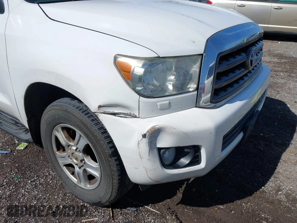 2013 Toyota Sequoia SR5 with VIN 5TDBY5G10DS082330, listed as a IAAI auction lot 42044984 with 285,974 mi miles. Bid and sale history available at carsss.com. Image 6.