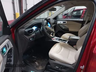2020 Ford Explorer Platinum с VIN 1FM5K8HC8LGC91187, выставлен на аукционе IAAI как лот 40890302 с пробегом 42 632 миль миль и . История ставок и продаж доступна на DreamBid. Изображение 5.
