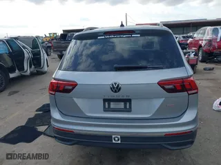 2022 Volkswagen Tiguan S with VIN 3VV1B7AX0NM085379, listed as a IAAI auction lot 41145453 with 35,513 mi miles. Bid and sale history available at carsss.com. Image 16.