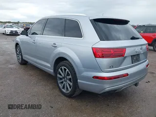2019 Audi Q7 Premium Plus z VIN WA1LAAF73KD040924, wystawiony jako IAAI lot #41897902 z przebiegiem 131 535 mil mil oraz . Historia ofert i sprzedaży dostępna na DreamBid. Obrazek 3.