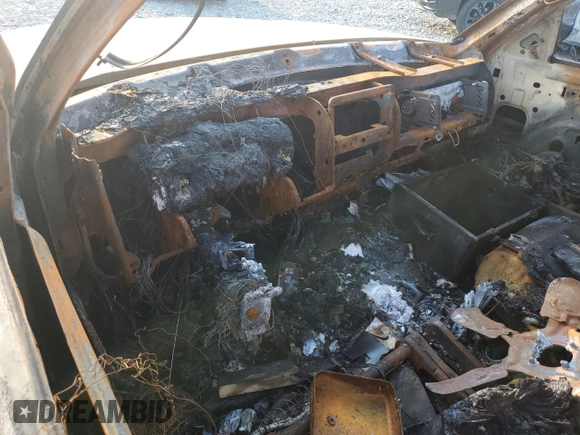 2003 Dodge Dakota with VIN 1D7GG16X23S267062, listed as a Copart auction lot 71924784 with 0 mi miles and Salvage Title. Bid and sale history available at carsss.com. Image 8.
