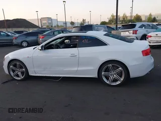 2013 Audi S5 Premium Plus z VIN WAUCGAFR2DA064204, wystawiony jako IAAI lot #42086797 z przebiegiem 113 634 mil mil oraz . Historia ofert i sprzedaży dostępna na DreamBid. Obrazek 14.