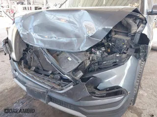 2017 Hyundai Tucson Value with VIN KM8J33A23HU472898, listed as a IAAI auction lot 41634205 with 81,690 mi miles. Bid and sale history available at carsss.com. Image 6.