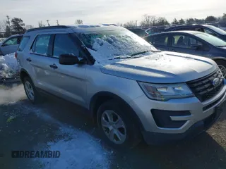 2016 Ford Utility Police Interceptor with VIN 1FM5K8ARXGGA96972, listed as a IAAI auction lot 41375913 with 113,215 mi miles. Bid and sale history available at carsss.com. Image 1.