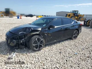 2024 Nissan Altima SR z VIN 1N4BL4CV9RN323340, wystawiony jako Copart lot #56652405 z przebiegiem 9 110 mil mil oraz Szkoda całkowita • Salvage title. Historia ofert i sprzedaży dostępna na DreamBid. Obrazek 1.