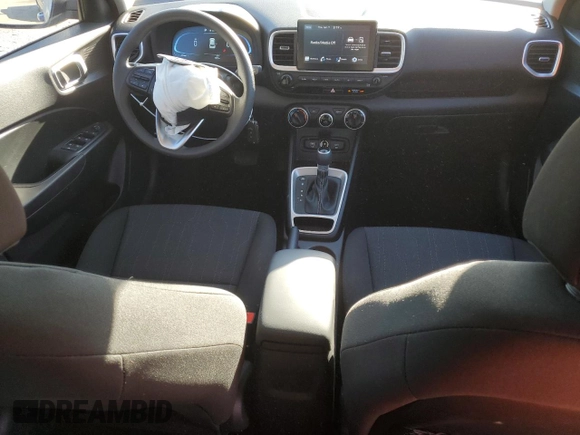 2024 Hyundai Venue SE with VIN KMHRB8A33RU332539, listed as a Copart auction lot 87899845 with 7,517 mi miles and Salvage Title. Bid and sale history available at DreamBid. Image 8.