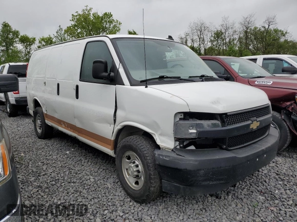 2019 Chevrolet Express Cargo with VIN 1GCWGAFP4K1227186, listed as a Copart auction lot 55532715 with 148,607 mi miles and Salvage title. Bid and sale history available at DreamBid. Image 4.