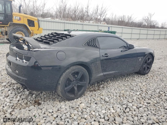 2011 Chevrolet Camaro 1LT with VIN 2G1FB1ED9B9203878, listed as a Copart auction lot 85341044 with 231,924 mi miles and Salvage Title. Bid and sale history available at carsss.com. Image 3.