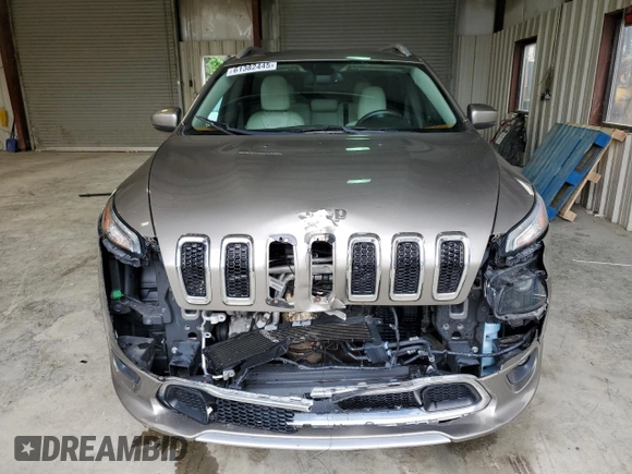 2017 Jeep Cherokee Overland z VIN 1C4PJMJS7HW525455, wystawiony jako Copart lot #61382445 z przebiegiem 83 499 mil mil oraz Szkoda całkowita • Salvage title. Historia ofert i sprzedaży dostępna na DreamBid. Obrazek 5.