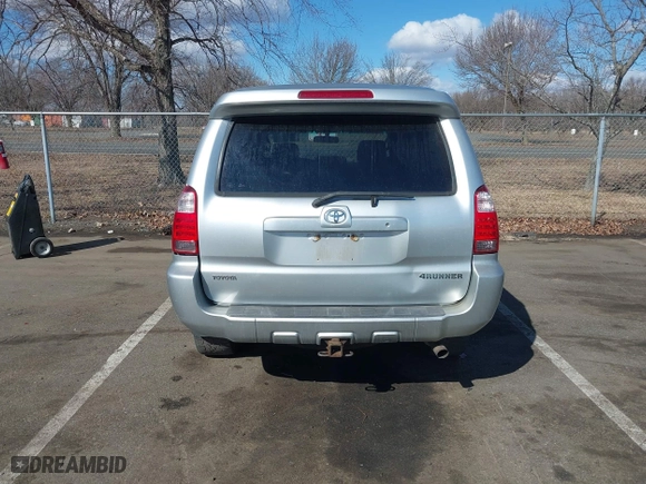 2006 Toyota 4Runner SR5 with VIN JTEBU14R068061043, listed as a IAAI auction lot 41698077 with 255,361 mi miles. Bid and sale history available at carsss.com. Image 16.