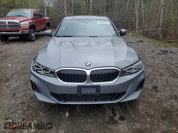 2024 BMW 3 Series 330i xDrive z VIN 3MW89FF00R8E63730, wystawiony jako Copart lot #55618555 z przebiegiem Nie podano mil oraz Czysty tytuł • Clean title. Historia ofert i sprzedaży dostępna na DreamBid. Obrazek 5.