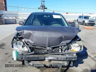 2005 Mitsubishi Lancer ES with VIN JA3AJ26E25U017526, listed as a IAAI auction lot 41680488 with 166,175 mi miles. Bid and sale history available at carsss.com. Image 13.