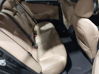 2012 Hyundai Sonata SE z VIN 5NPEC4AC9CH355351, wystawiony jako IAAI lot #42318588 z przebiegiem 122 864 mil mil oraz . Historia ofert i sprzedaży dostępna na DreamBid. Obrazek 8.