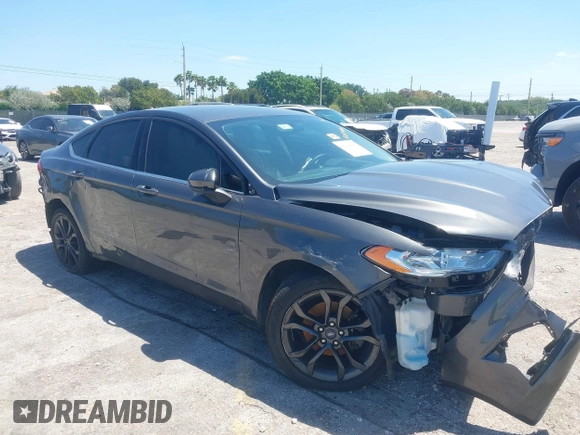2018 Ford Fusion SE with VIN 3FA6P0HD6JR255644, listed as a IAAI auction lot 42021447 with 122,022 mi miles. Bid and sale history available at carsss.com. Image 1.