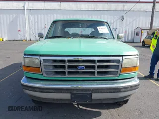 1995 Ford Bronco XL с VIN 1FMEU15N8SLB10358, выставлен на аукционе IAAI как лот 42483412 с пробегом 204 488 миль миль и . История ставок и продаж доступна на DreamBid. Изображение 6.