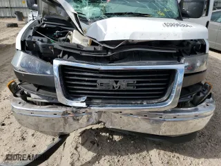 2019 GMC Savana Cargo Van with VIN 1GTW7AFG3K1368508, listed as a Copart auction lot 63896384 with 0 mi miles and Salvage Title. Bid and sale history available at carsss.com. Image 11.