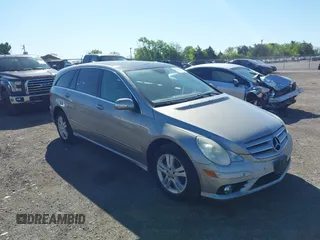 2008 Mercedes-Benz R 3.5L with VIN 4JGCB65E58A082677, listed as a IAAI auction lot 42079869 with 168,754 mi miles. Bid and sale history available at carsss.com. Image 1.