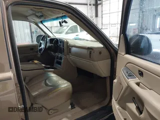 2004 GMC Yukon SLT with VIN 1GKEK13Z84R265500, listed as a IAAI auction lot 41412544 with 259,575 mi miles. Bid and sale history available at carsss.com. Image 5.