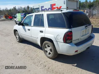 2006 Chevrolet TrailBlazer LS with VIN 1GNDT13S462109285, listed as a IAAI auction lot 42142053 with 86,438 mi miles and . Bid and sale history available at DreamBid. Image 3.