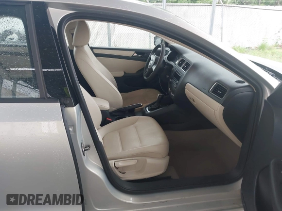 2012 Volkswagen Jetta SE with VIN 3VWDP7AJ9CM320638, listed as a IAAI auction lot 42227679 with 148,629 mi miles and . Bid and sale history available at DreamBid. Image 5.