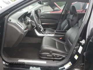 2017 Acura TLX with VIN 19UUB1F36HA004645, listed as a Copart auction lot 64673795 with 138,683 mi miles and Salvage title. Bid and sale history available at DreamBid. Image 7.