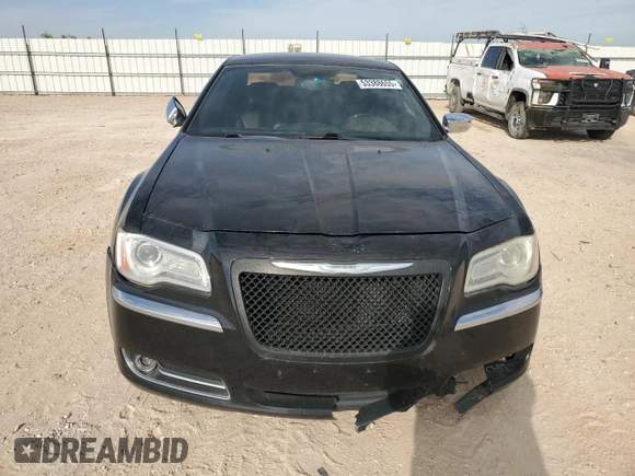2013 Chrysler 300 C z VIN 2C3CCAET3DH509566, wystawiony jako Copart lot #53388655 z przebiegiem 132 952 mil mil oraz Czysty tytuł • Clean title. Historia ofert i sprzedaży dostępna na DreamBid. Obrazek 5.